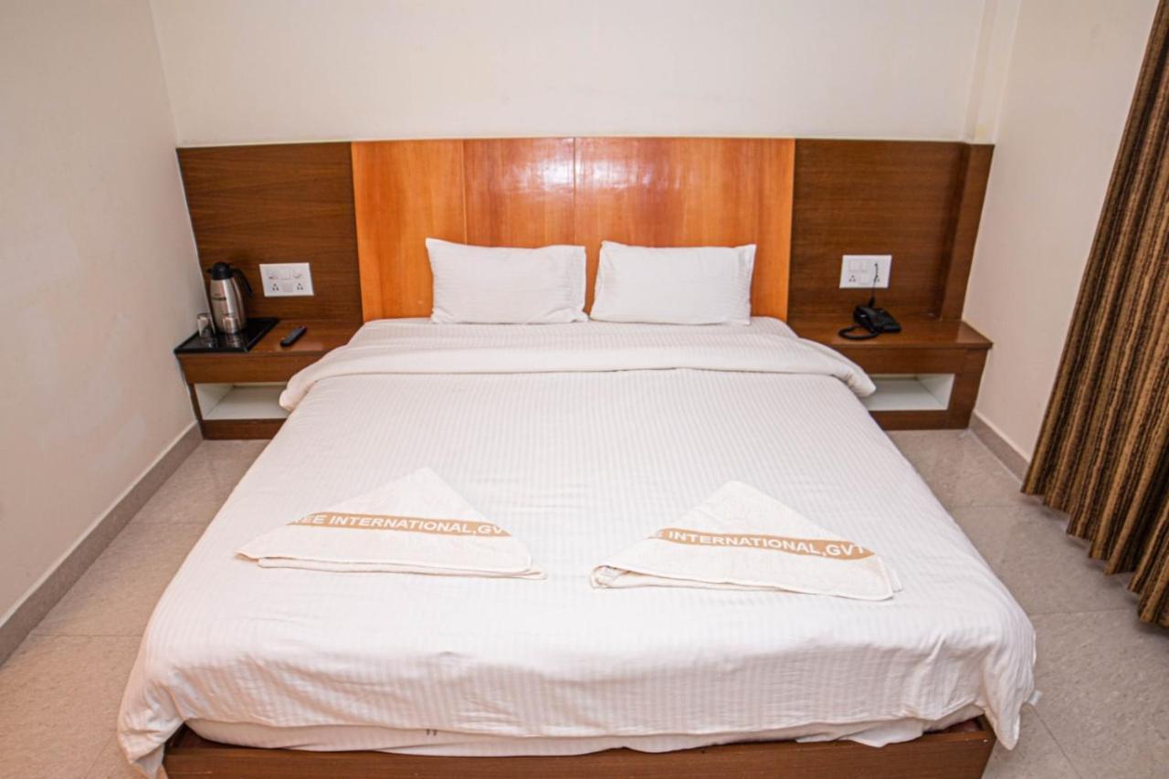Hotel Shree International Gangawati Exterior photo
